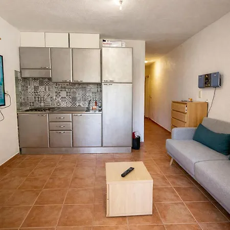 Apartment Avec Piscines Et A Pied *